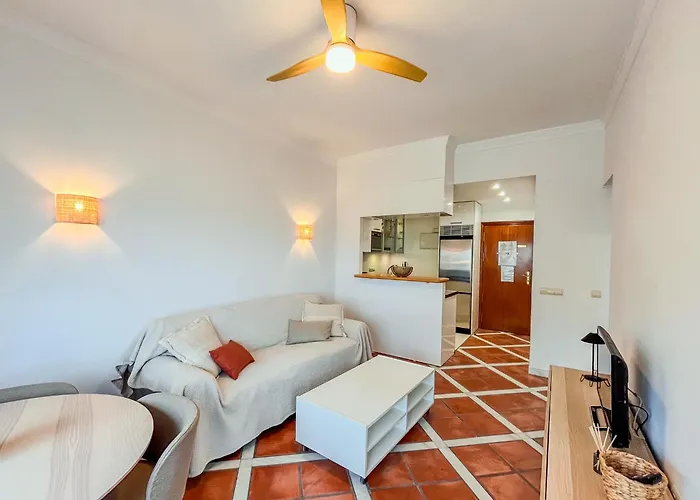 Skol 536 - Great One Bed With Wonderful Sea View. 마르베야