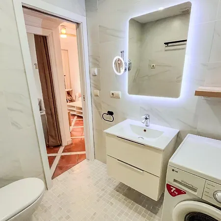 Skol 536 - Great One Bed With Wonderful Sea View. Apartment