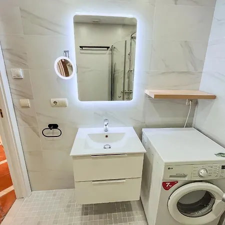 Skol 536 - Great One Bed With Wonderful Sea View. *