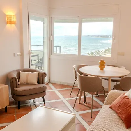 Skol 536 - Great One Bed With Wonderful Sea View.