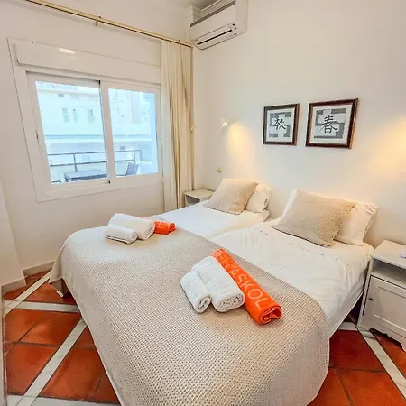 Apartment Skol 536 - Great One Bed With Wonderful Sea View. *