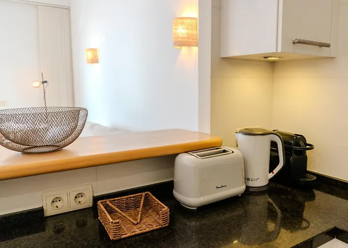 Skol 536 - Great One Bed With Wonderful Sea View. *