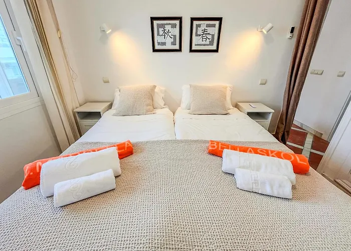 Skol 536 - Great One Bed With Wonderful Sea View.