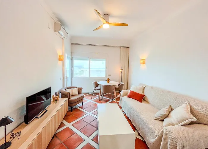 Skol 536 - Great One Bed With Wonderful Sea View. アパート マルベーリャ