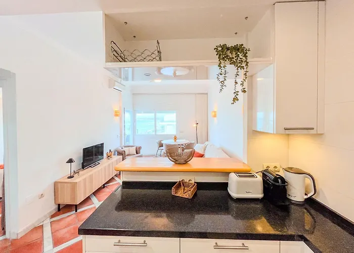 Skol 536 - Great One Bed With Wonderful Sea View. アパート *